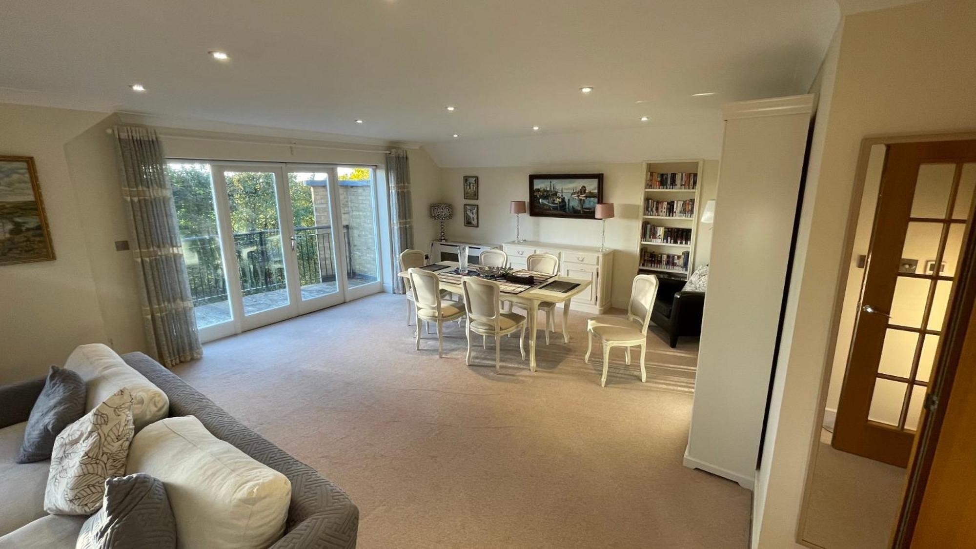 Top Floor En-Suite Double Bedrooms With Great View Of Windsor Castle & Free Parking Bagian luar foto