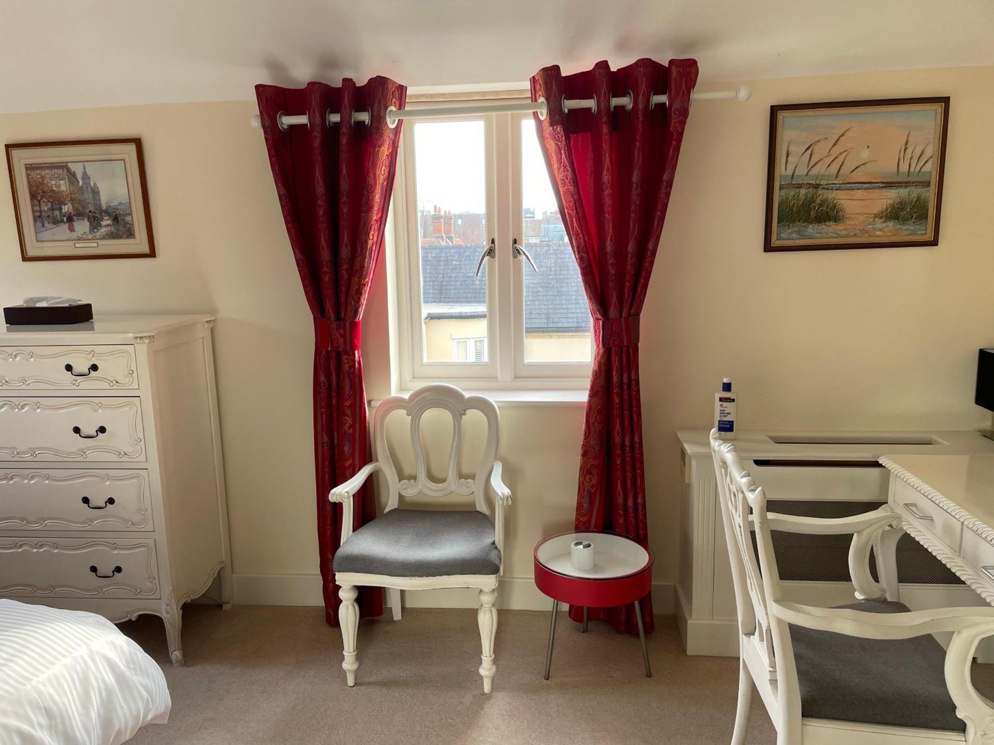 Top Floor En-Suite Double Bedrooms With Great View Of Windsor Castle & Free Parking Bagian luar foto